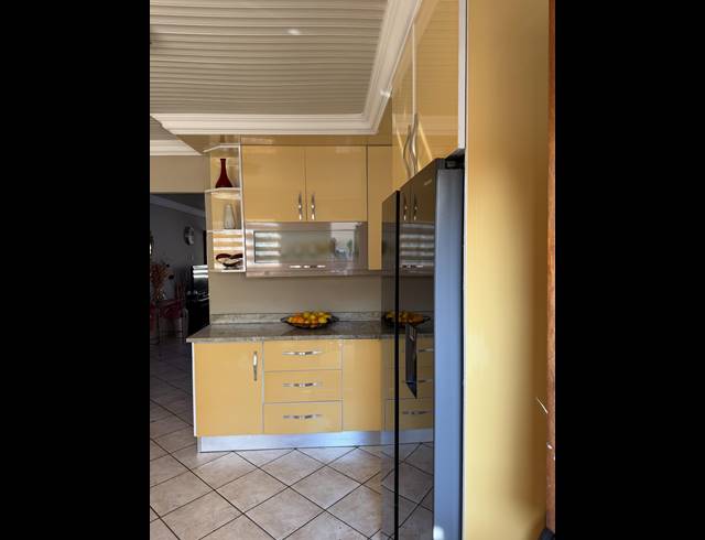 4 BEDROOM CLUSTER FOR SALE IN LIEFDE EN VREDE